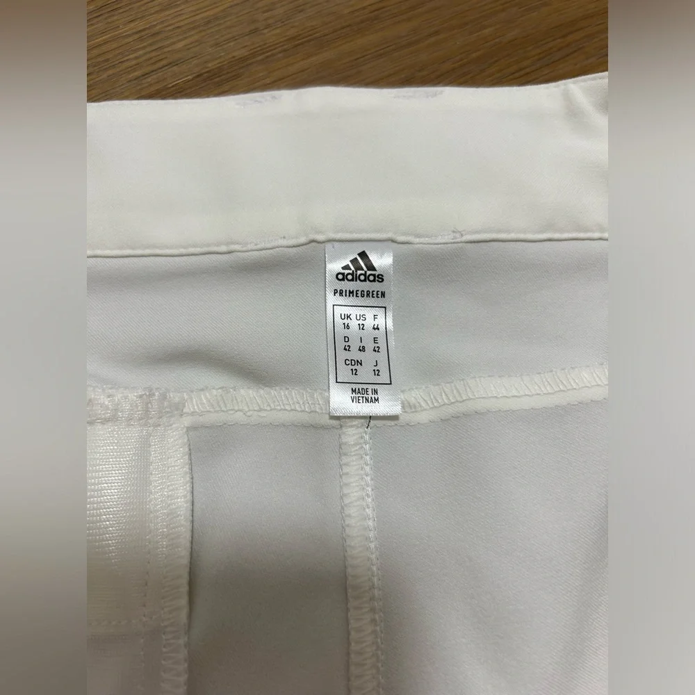 NWT Adidas white golf shorts women’s size 12 - Picture 7 of 11